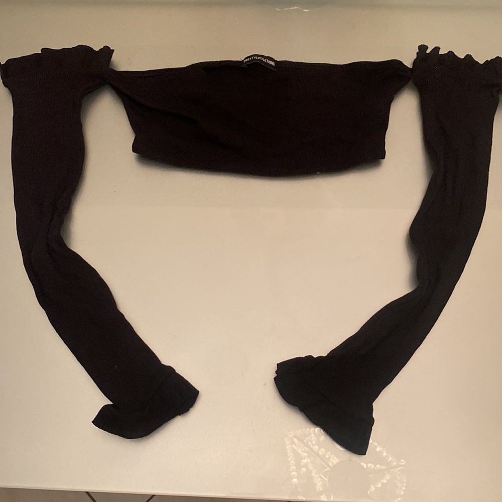 Pretty Little Thing brand new black bandeau top with sleeves in Sz 12